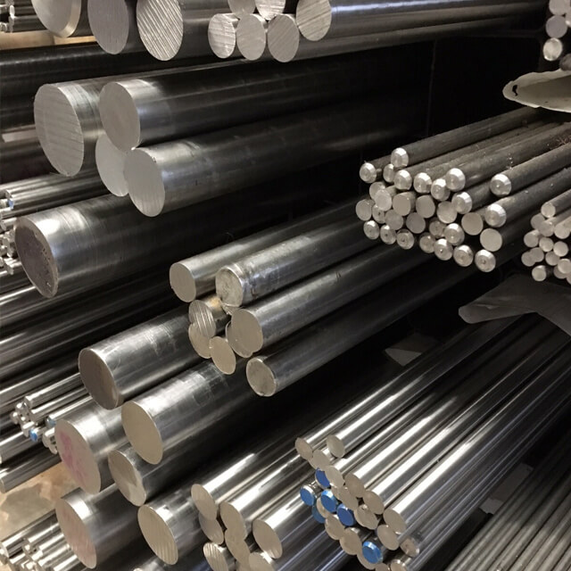 Stainless Steel 304/304L Round Bars for industrial fabrication and structural engineering